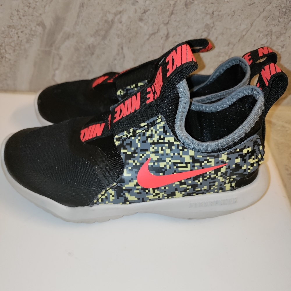 Nike kids shoe